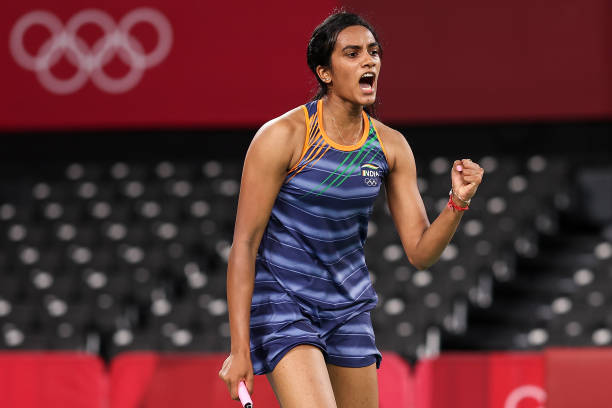 羽毛球杀球精彩瞬间，球速快到镜头模糊！