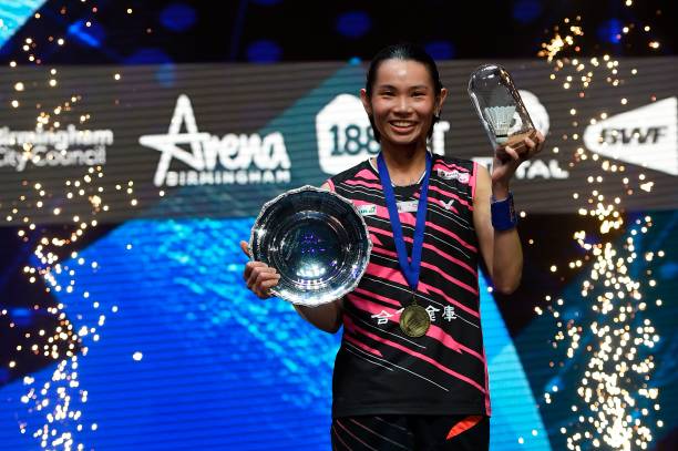 为什么专业球员偏爱6U羽毛球拍?揭秘其优势