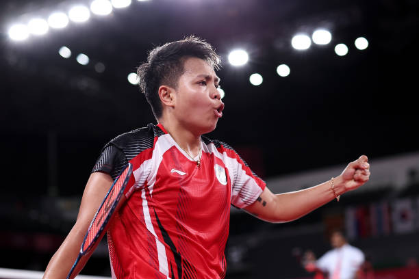 羽毛球单打场地宽度与双打场地对比