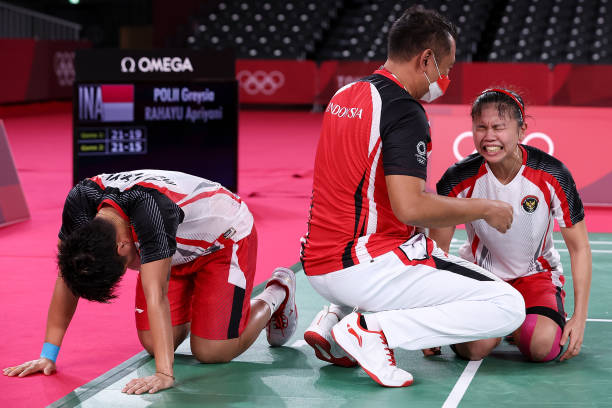 羽毛球拍选购避坑指南：哪些品牌容易断拍？