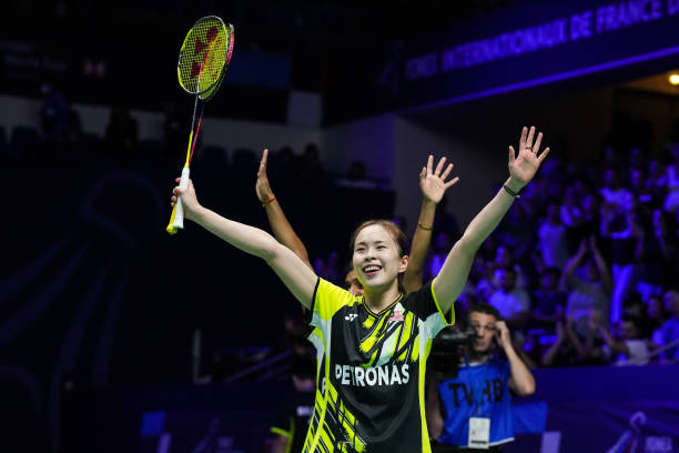 林丹的球拍磅数如何影响他的进攻风格？