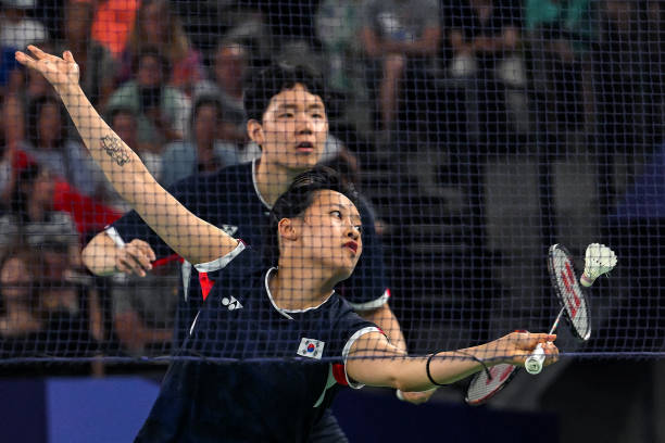 羽毛球拍选购指南：百元级和千元级到底差在哪？