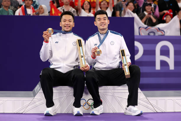 如何为孩子挑选合适的羽毛球拍？轻便耐用是重点