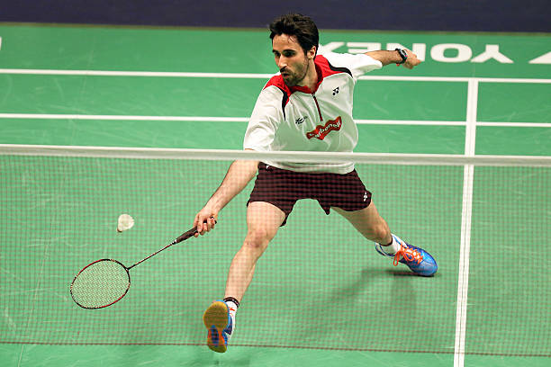 百元羽毛球拍 vs 高端球拍:差距到底有多大?