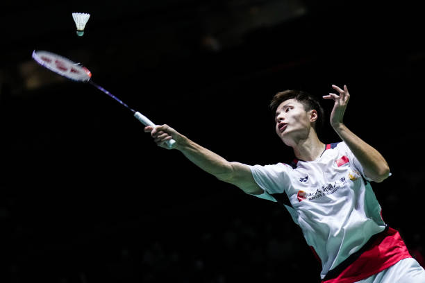 单打发球区域比双打窄？羽毛球规则深度解析