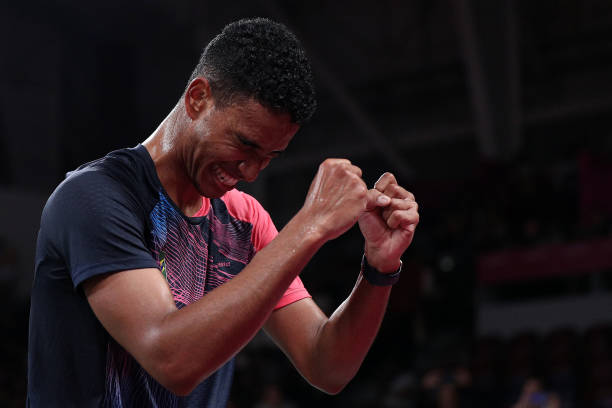 从零开始学羽毛球：规则、计分、场地全指南