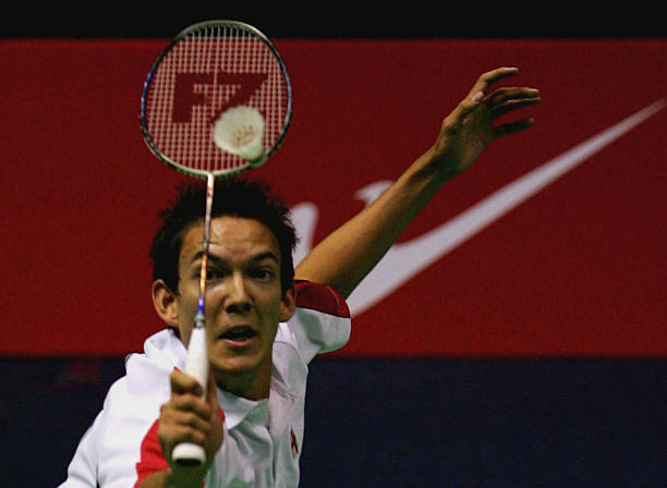 石宇奇缺席国际赛事,教练组回应训练计划