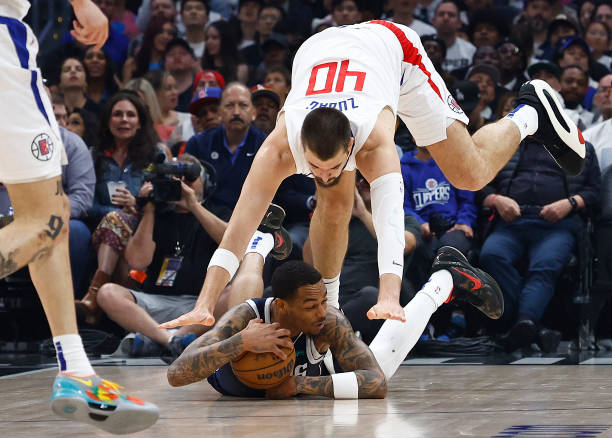 防守技巧：避开阻挡犯规的六个实用建议