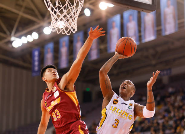 为什么库里选择two motion投篮?科学分析其优势