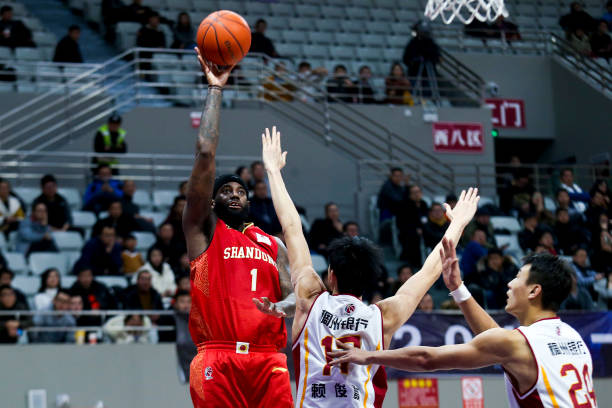 从传统到现代:控卫与分卫在篮球发展中的定位变化