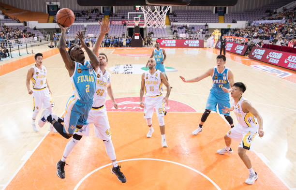 东部排名风云变幻，雄鹿能否守住榜首？