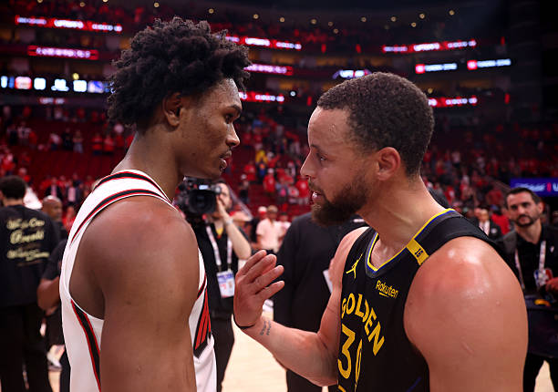 雨燕nba直播在线观看高清：探索鸟类飞行与生态的视觉盛宴