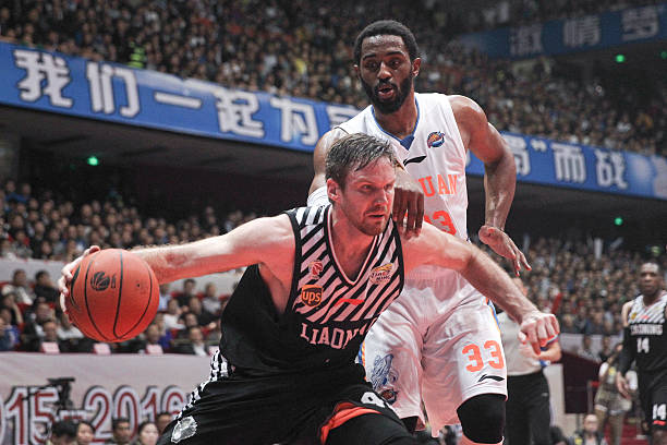 从总决赛1-3落后到夺冠:骑士队如何创造历史