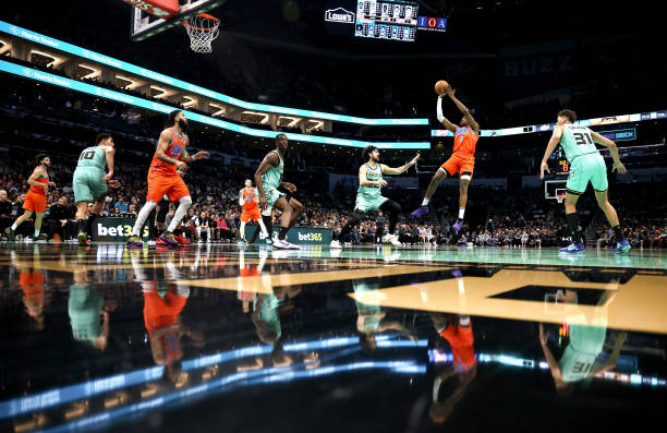 伤病潮席卷CBA：多名主力球员伤停，球队如何应对？