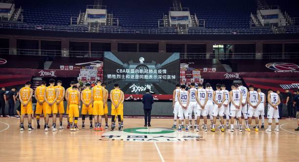 初学者必看：篮球阻挡犯规的判定与避免方法