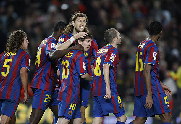 欧冠决赛前夜：Dua Lipa为全球球迷献唱经典热单