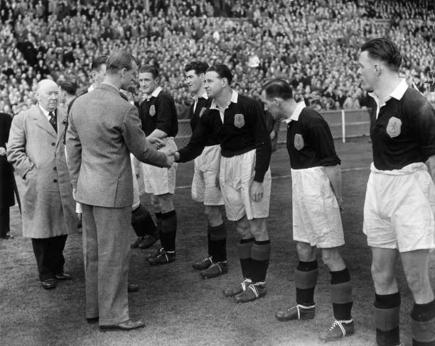 实况足球前腰操作指南:如何成为中场指挥官