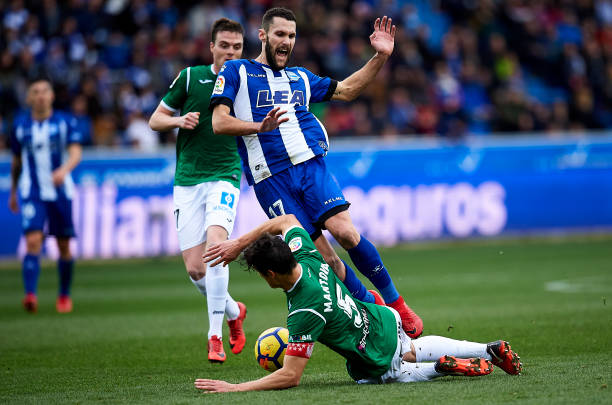 2024欧冠赛程深度解读：强队交锋时间预测