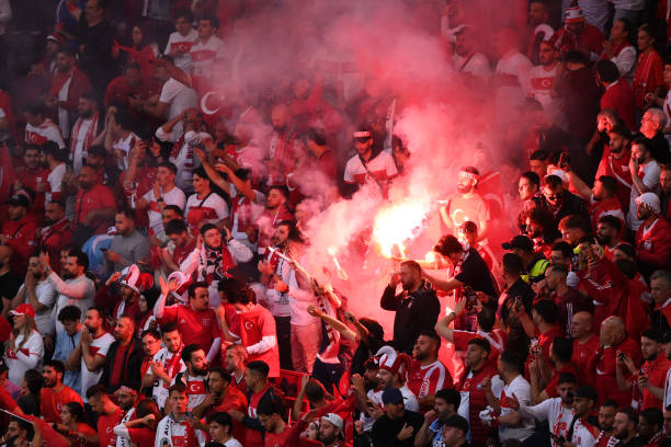 捷克VS英格兰：谁在欧足联国家排名中更占优势？