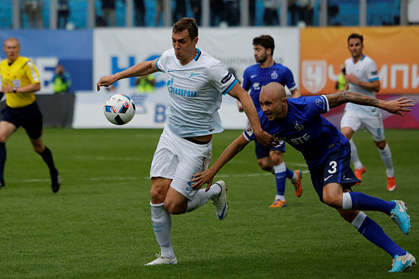 回顾2012年C罗的辉煌时刻:60球神迹与金球奖之争