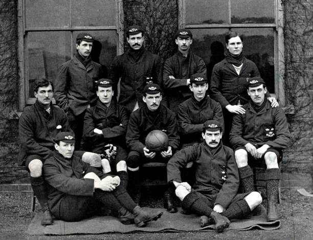 挑球过顶实战应用：实况足球中的制胜法宝