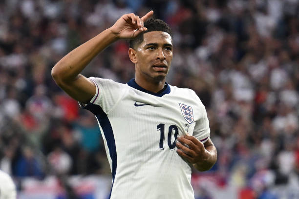 中超16年：历届参赛球队及他们的传奇故事