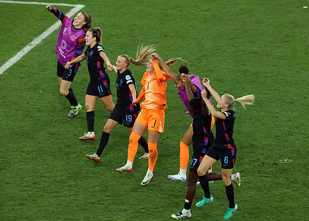 解析顶级射手的训练秘诀：如何练就致命射门技术