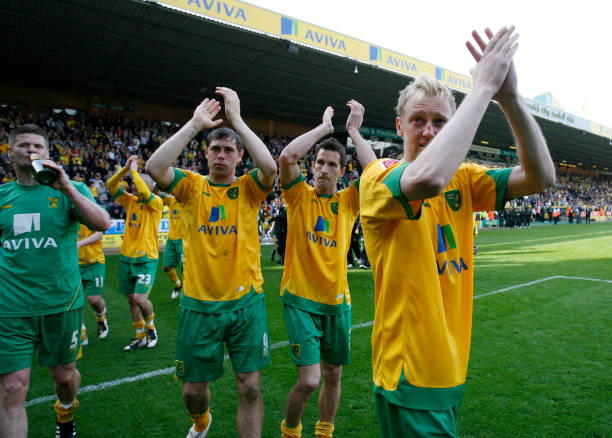 弧线美学！卡洛斯标志性进球+原声解说回顾