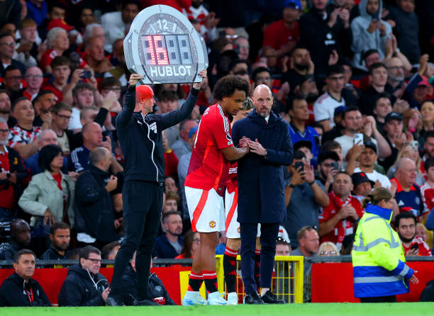 球迷热议:盖德穆勒和托马斯穆勒,谁才是德国最佳攻击手?