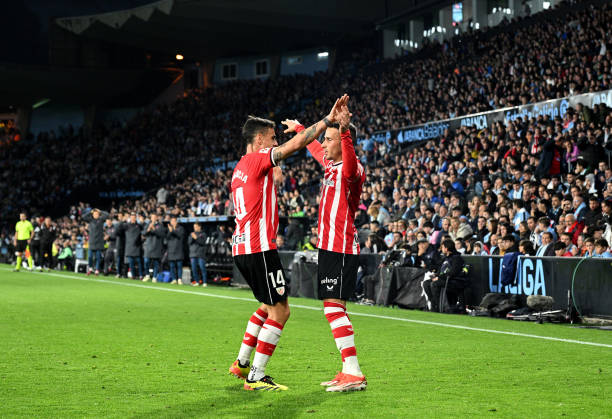 里昂vs巴黎:法甲冠军数量对比与王朝更迭