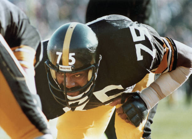 间接任意球与越位：足球规则中的关键细节