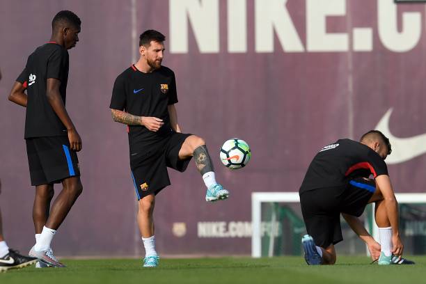 裁判视角：解析门将开球时的越位判罚标准