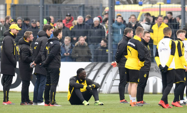 青少年足球必看:球门球新规则训练与适应指南