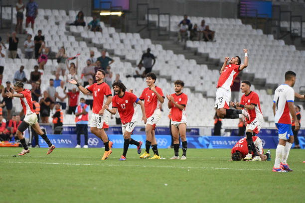 点球补射是否越位？经典案例分析与解读