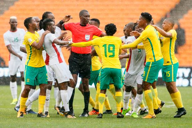 游戏特色解析:ds足球官网电脑版的独特玩法与创新系统