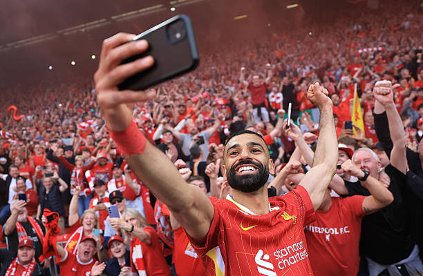 历史数据揭秘：哪些英超球队降级风险最高？