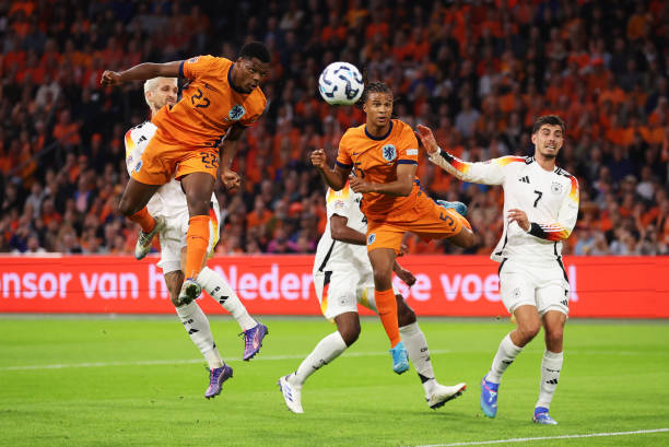 死亡之组再起波澜,巴黎国米上演出线关键战