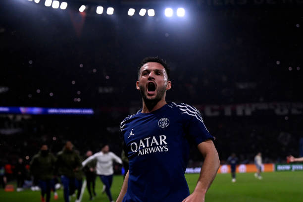 脚弓推射训练:提升射门精准度的实用视频教程