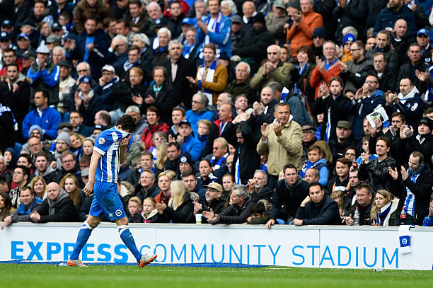 球迷抗议:为什么帽子戏法球员不能留个纪念?