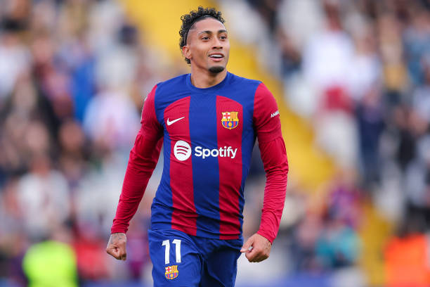 梅西vs巴西:回顾球王与桑巴军团的经典对决