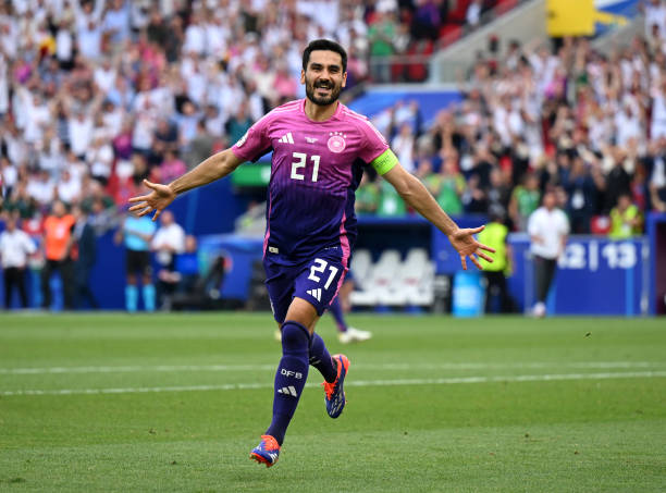 足球史上最著名手球！马拉多纳“上帝之手”为何无法复制？