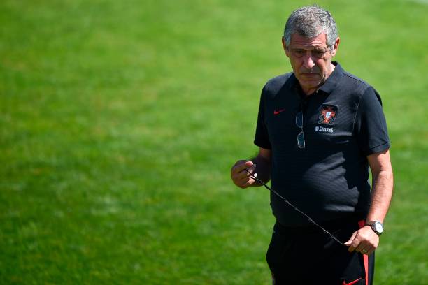 双星足球鞋的演变：从实用到经典的跨越