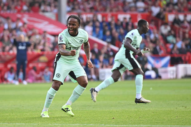 姆巴佩身高引发热议：身高是否影响足球运动员的成就？