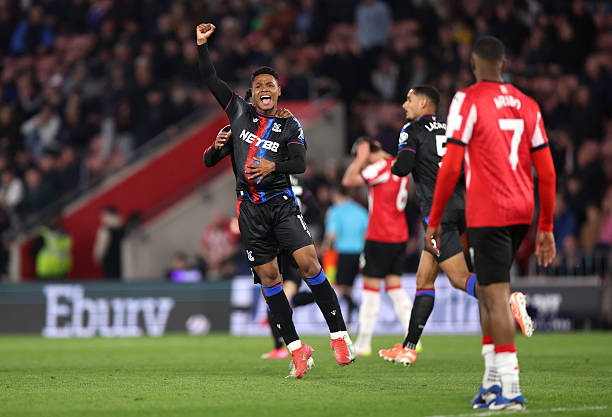 12码的考验:点球距离如何塑造足球经典时刻?