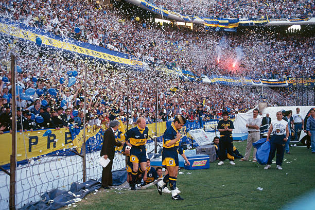 世界足坛巅峰之争：哪些国家队曾位居FIFA榜首？