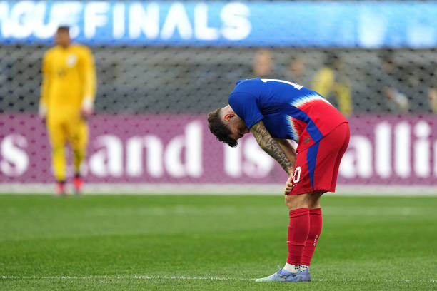 暗煞足球鞋Nike ID配色解析：如何搭配出最佳效果