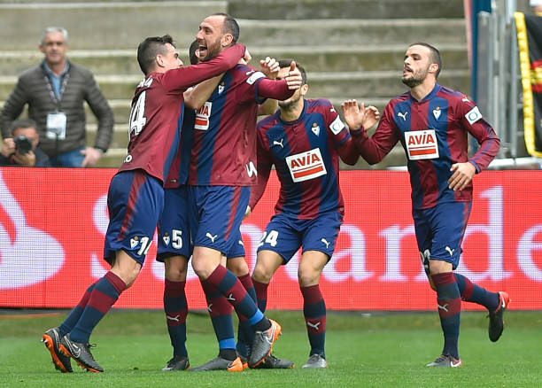 葡萄牙队历史最佳阵容：菲戈、C罗领衔的传奇十一人