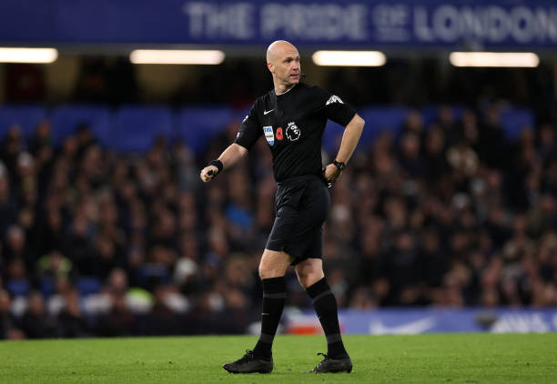 帕尔默跻身射手榜前十，英超新星崭露头角