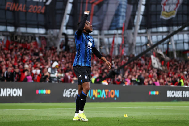 数据对比：马拉多纳和梅西谁更强？