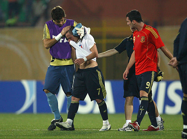 凌空射门完全教学：图解+慢动作+跟练视频